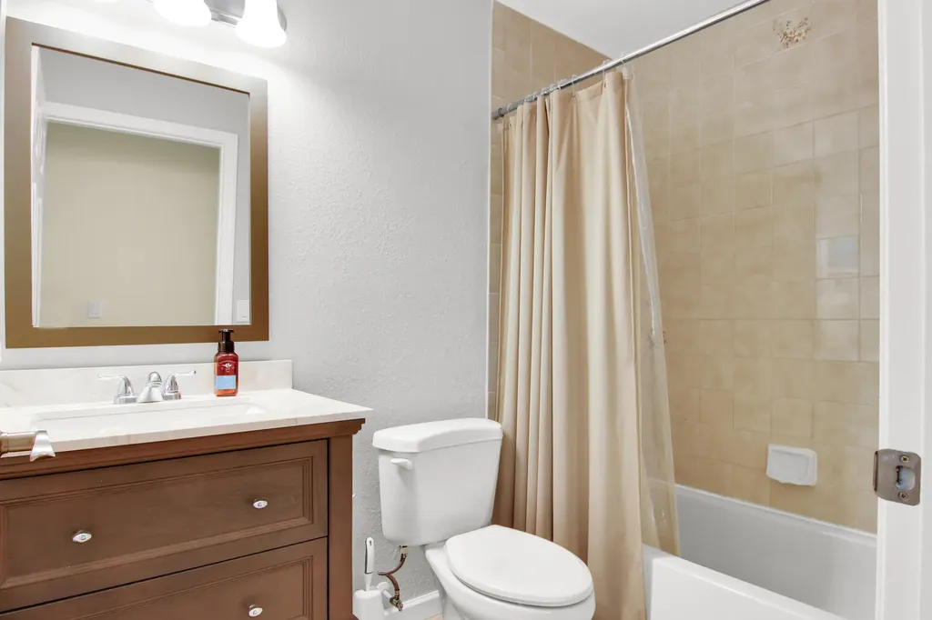 4692 Lakeside Circle West Palm Beach FL 33417