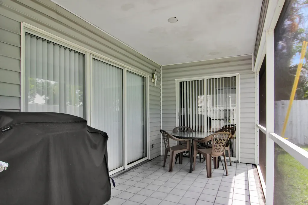 4692 Lakeside Circle West Palm Beach FL 33417