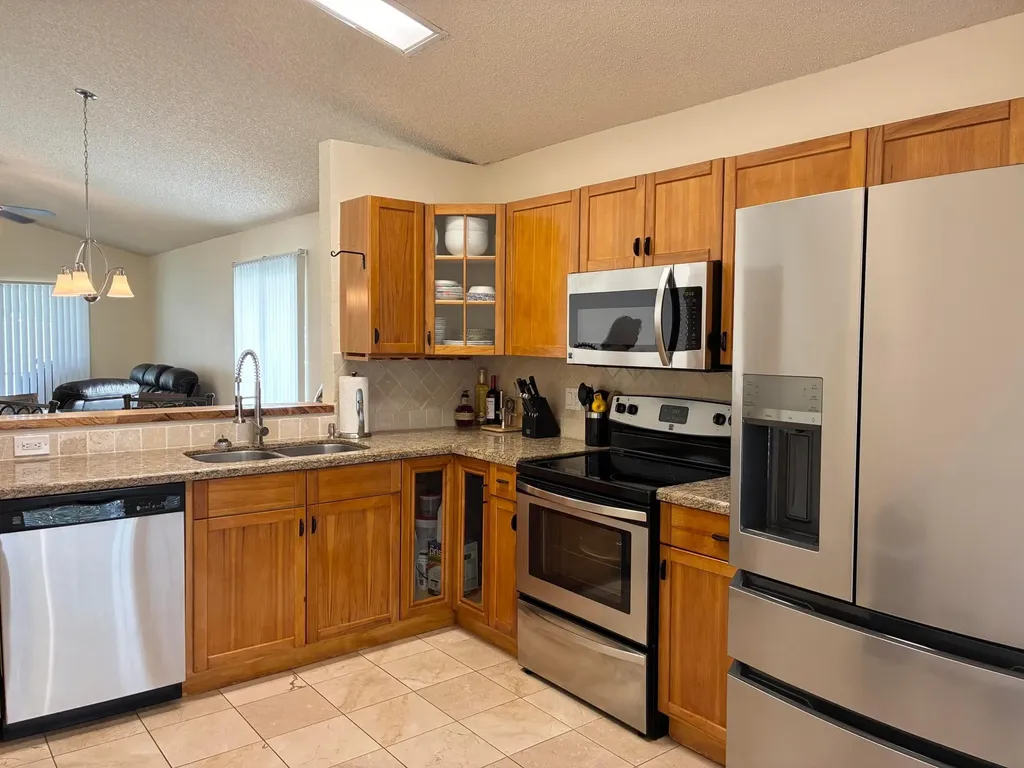 4692 Lakeside Circle West Palm Beach FL 33417