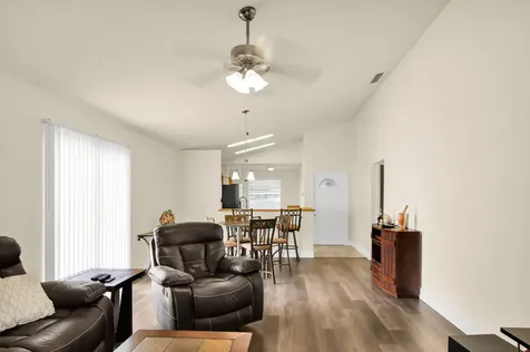 4692 Lakeside Circle West Palm Beach FL 33417