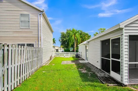 4692 Lakeside Circle West Palm Beach FL 33417