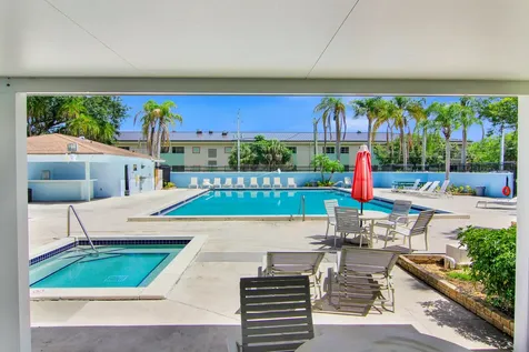 4692 Lakeside Circle West Palm Beach FL 33417