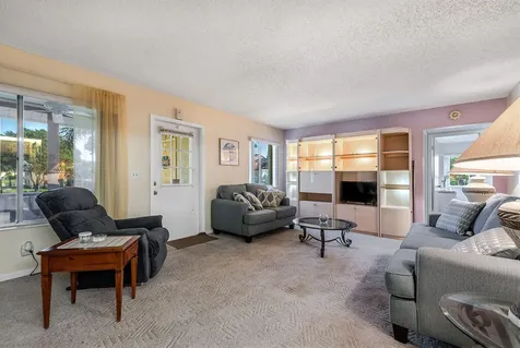 141 Lake Pine Circle Greenacres FL 33463