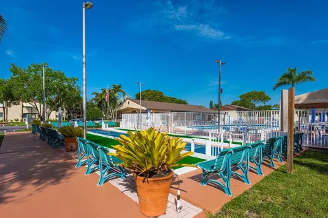141 Lake Pine Circle Greenacres FL 33463