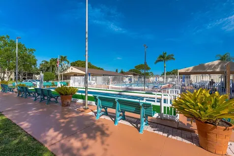 141 Lake Pine Circle Greenacres FL 33463