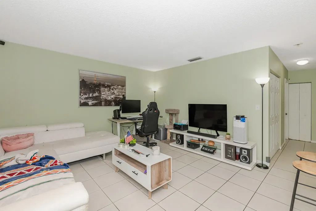4263 NW 115th Avenue Coral Springs FL 33065