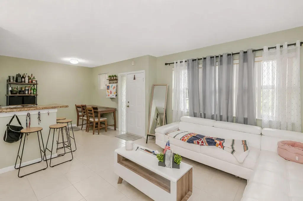 4263 NW 115th Avenue Coral Springs FL 33065