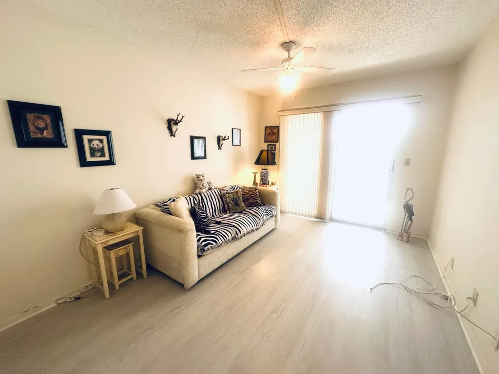 2017 Farnham N Deerfield Beach FL 33442