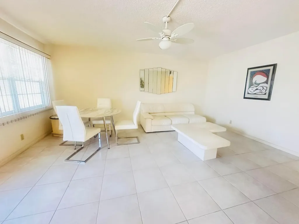 2017 Farnham N Deerfield Beach FL 33442