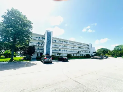 2017 Farnham N Deerfield Beach FL 33442