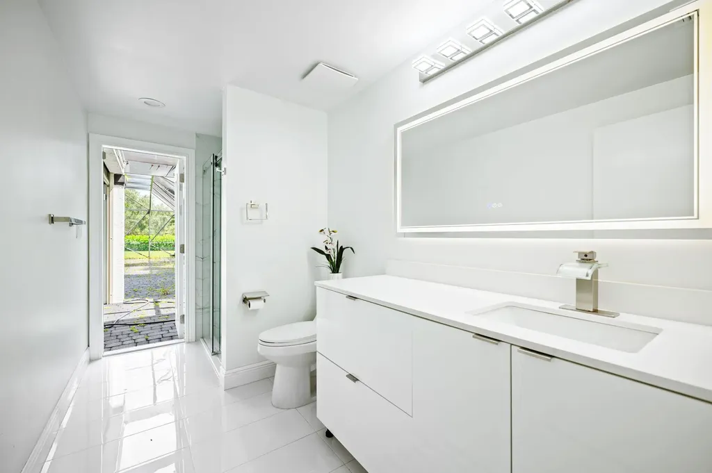 10641 SW 37th Place Davie FL 33328