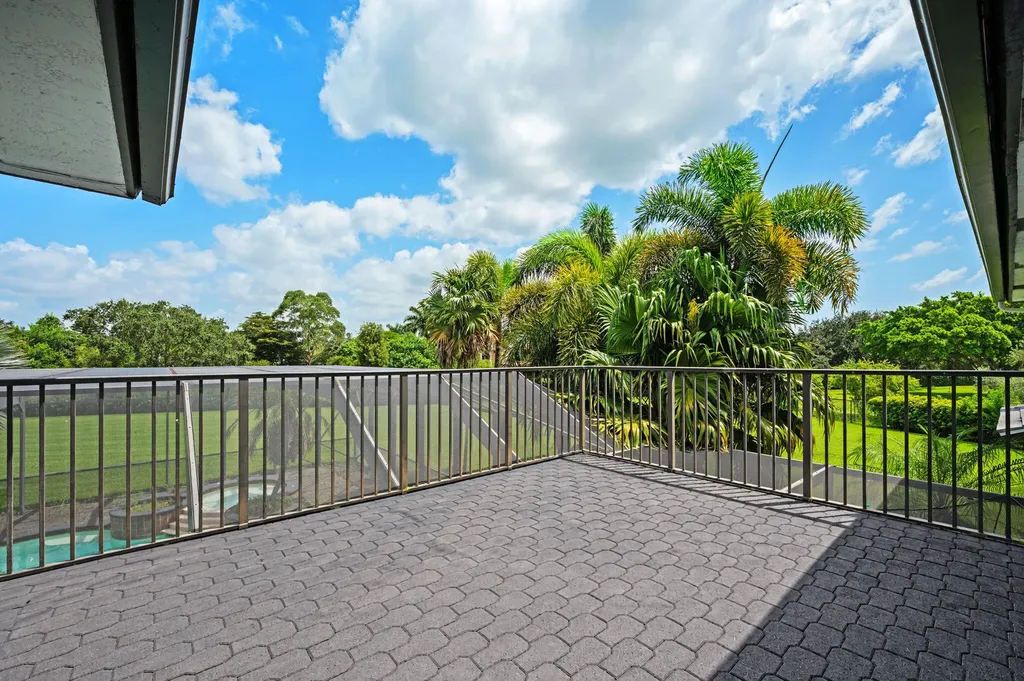 10641 SW 37th Place Davie FL 33328