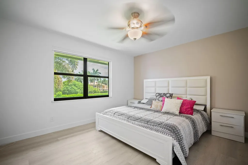 10641 SW 37th Place Davie FL 33328