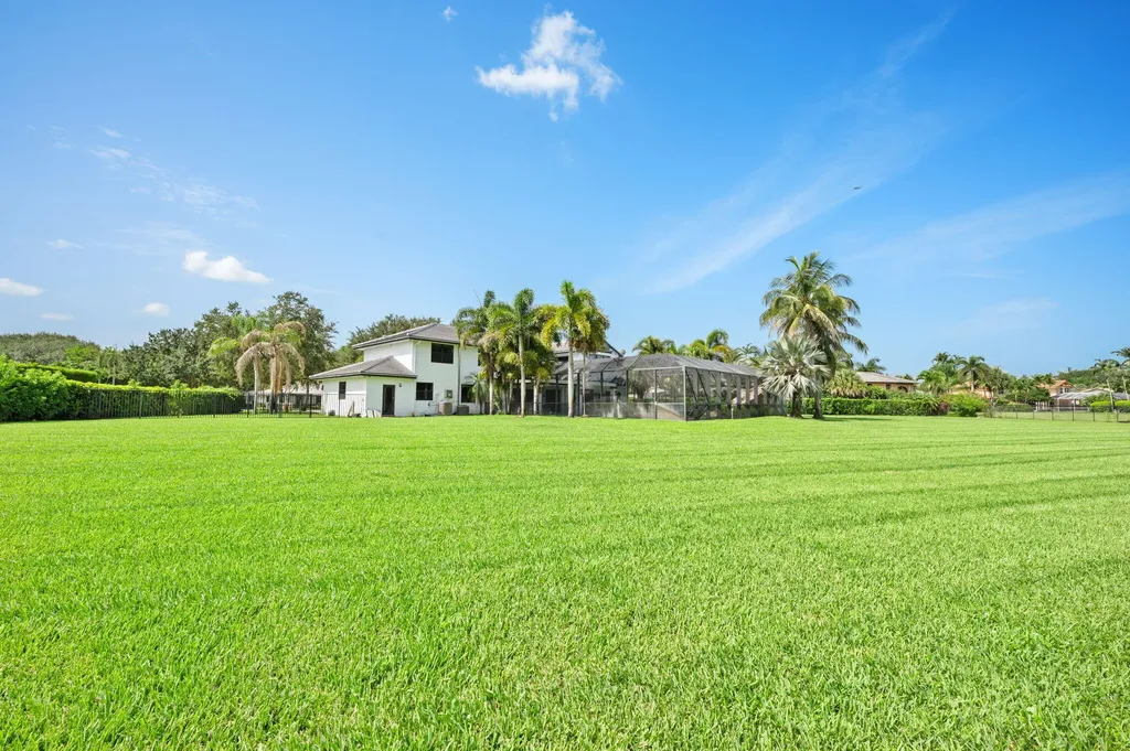 10641 SW 37th Place Davie FL 33328