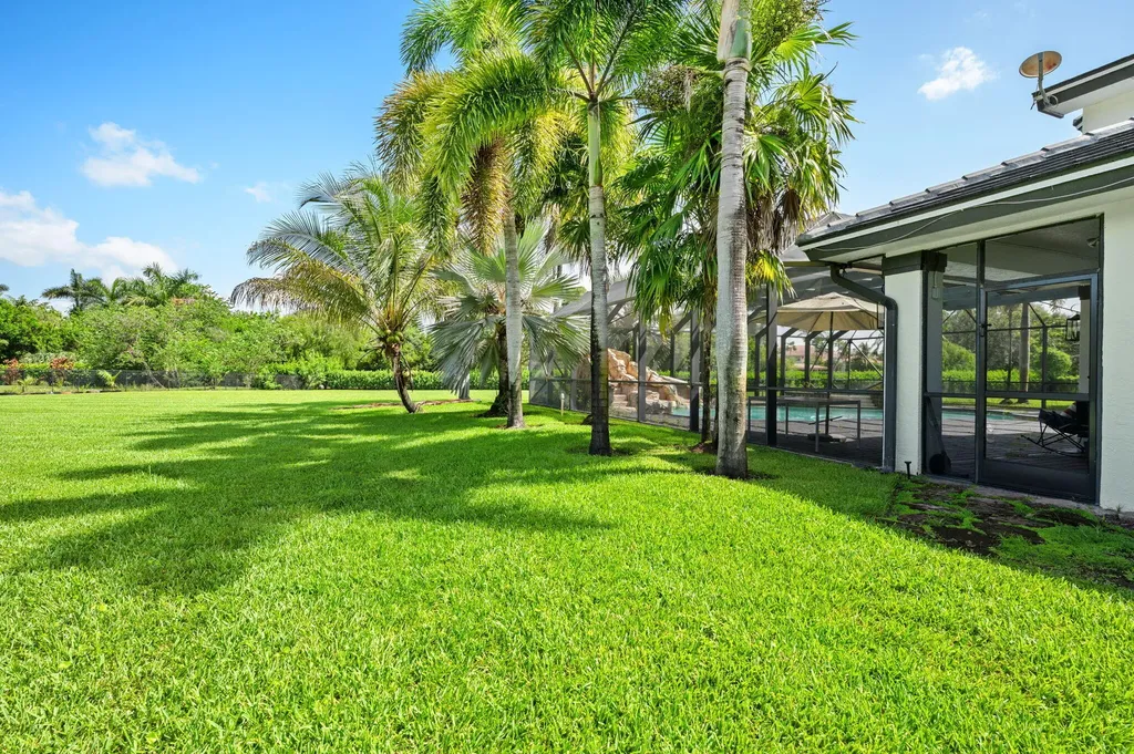 10641 SW 37th Place Davie FL 33328
