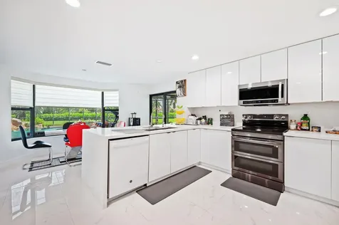 10641 SW 37th Place Davie FL 33328