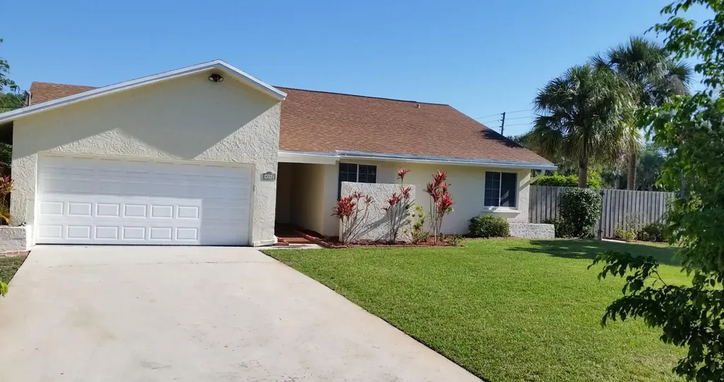4517 Palm Ridge Boulevard Delray Beach FL 33445