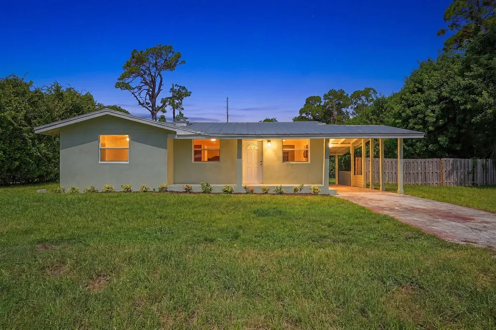 5926 SE Inez Avenue Stuart FL 34997
