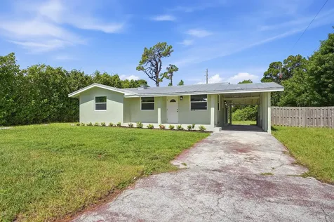 5926 SE Inez Avenue Stuart FL 34997