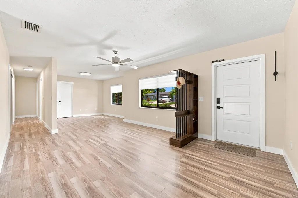 10660 Emperor Street Boca Raton FL 33428
