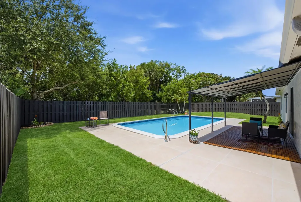 10660 Emperor Street Boca Raton FL 33428