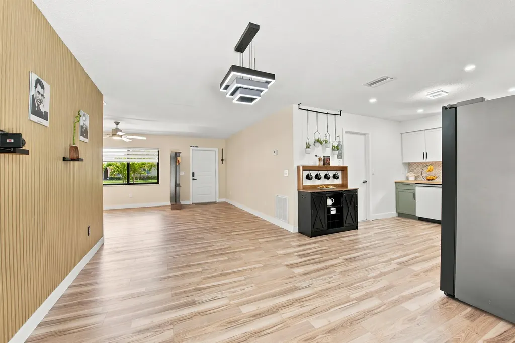 10660 Emperor Street Boca Raton FL 33428