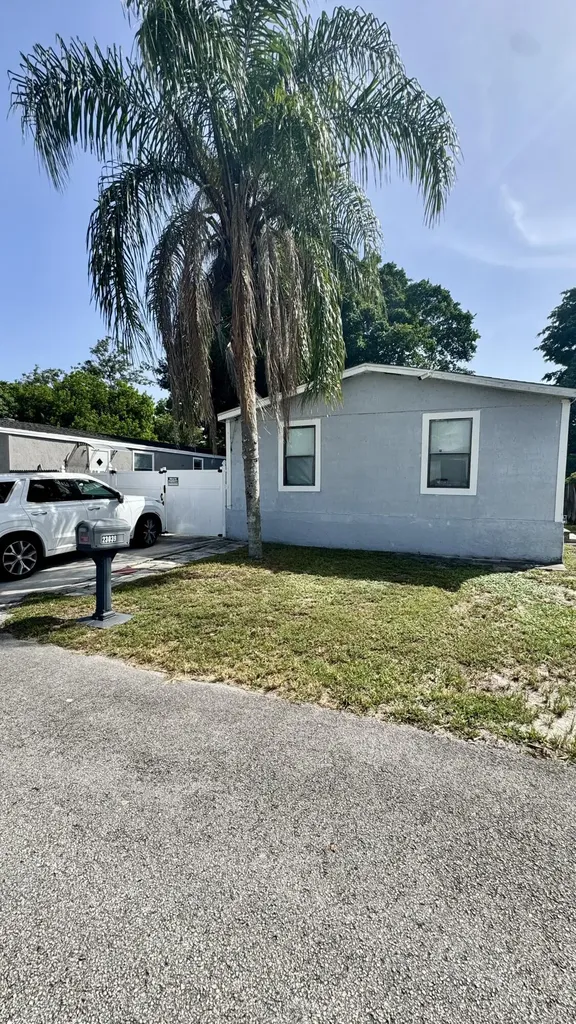 23039 Watergate Circle Boca Raton FL 33428