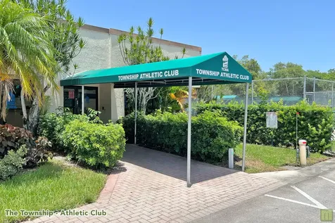 2570 Carambola Circle N Coconut Creek FL 33066