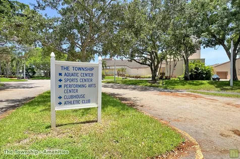 2570 Carambola Circle N Coconut Creek FL 33066
