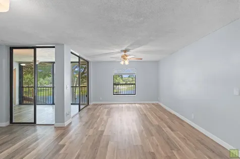 2570 Carambola Circle N Coconut Creek FL 33066