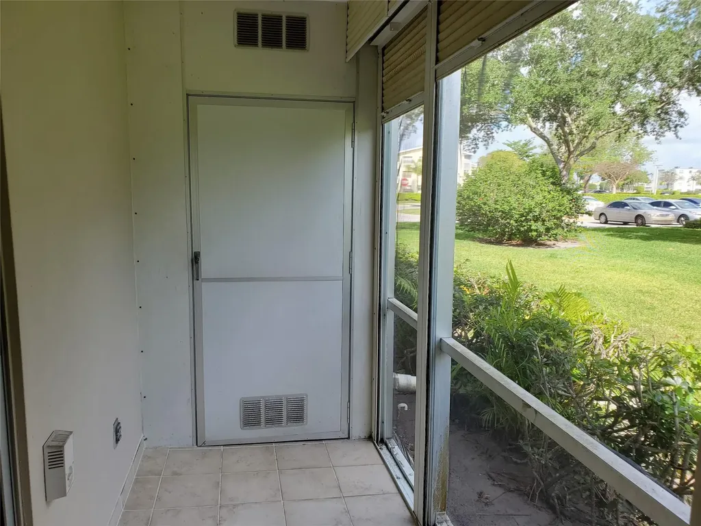 87 Fanshaw C Boca Raton FL 33434