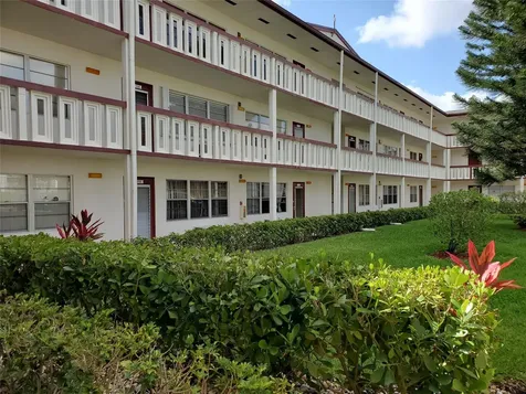 87 Fanshaw C Boca Raton FL 33434
