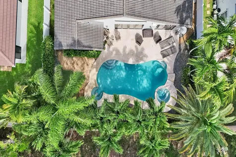 541 SW 178th Way N Pembroke Pines FL 33029