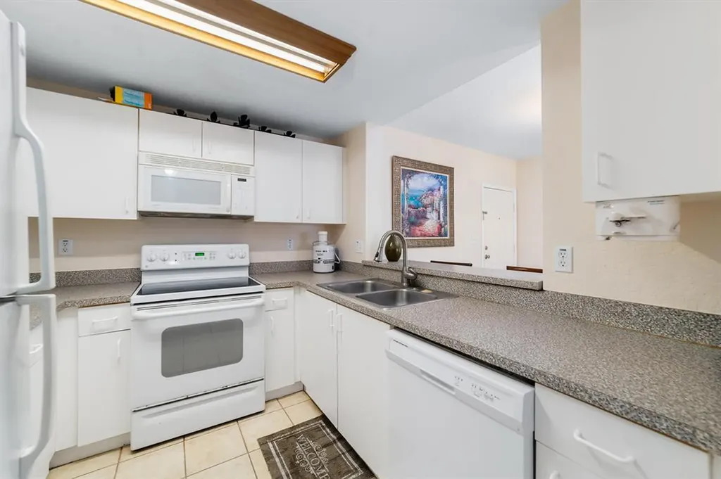 2901 Riverside Drive Coral Springs FL 33065