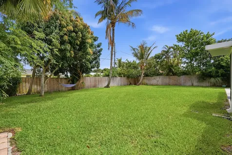 4729 SE Bayshore Terrace Stuart FL 34997