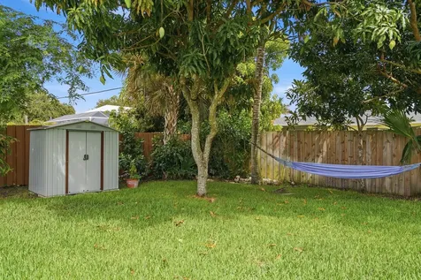 4729 SE Bayshore Terrace Stuart FL 34997