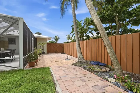 4729 SE Bayshore Terrace Stuart FL 34997
