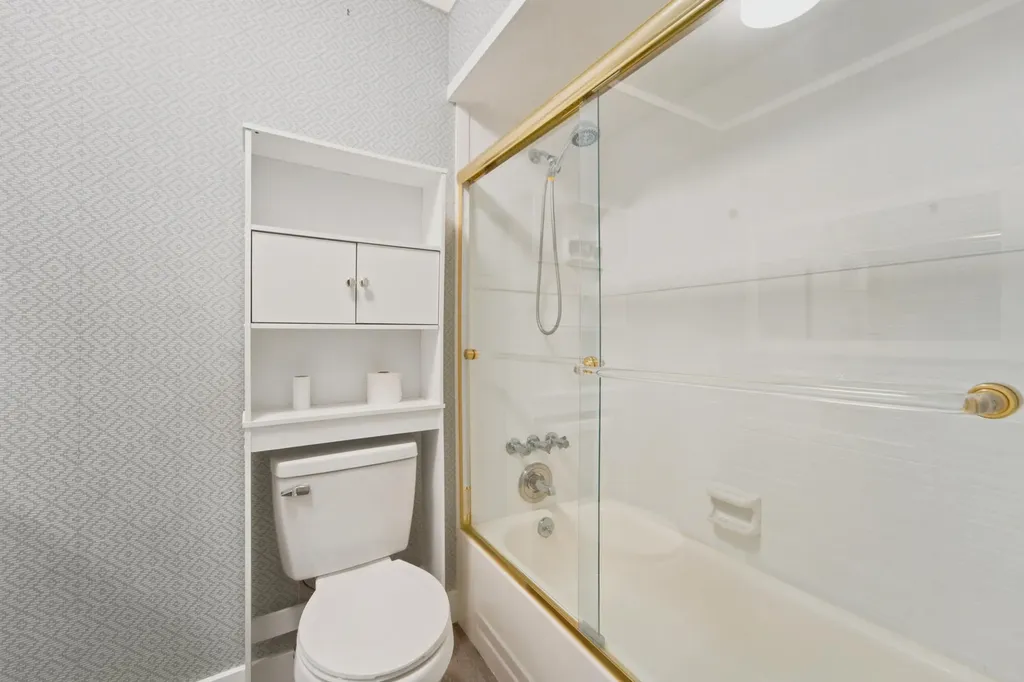 4 Greenway Village N Royal Palm Beach FL 33411