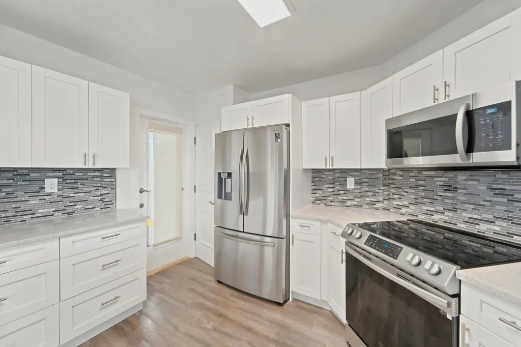 4 Greenway Village N Royal Palm Beach FL 33411