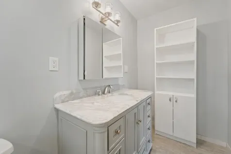 4 Greenway Village N Royal Palm Beach FL 33411