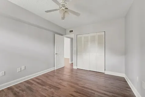 4 Greenway Village N Royal Palm Beach FL 33411