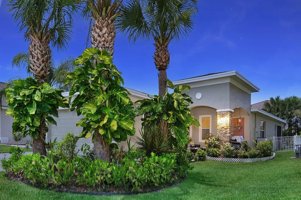 742 NW Leonardo Circle Port St Lucie FL 34986