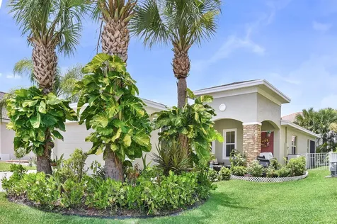 742 NW Leonardo Circle Port St Lucie FL 34986