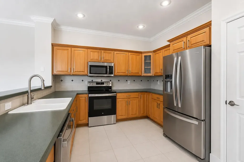 517 SE 7th Avenue Deerfield Beach FL 33441