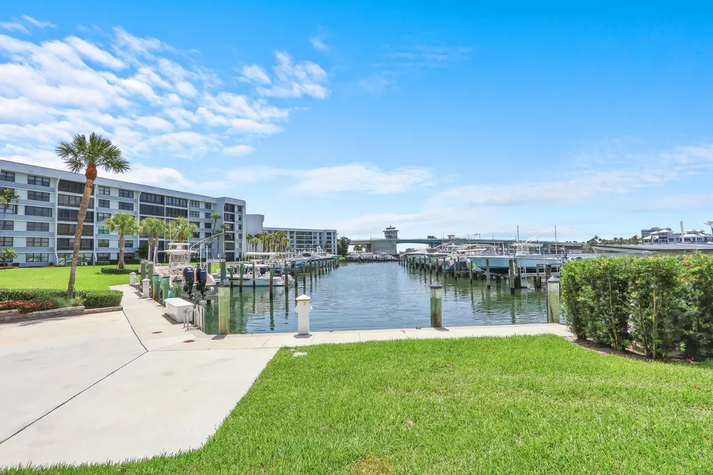 1648 Jupiter Cove Drive Jupiter FL 33469