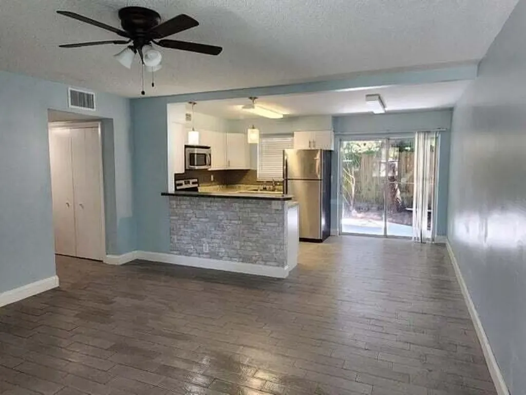 214 SW 1st Street Pompano Beach FL 33060
