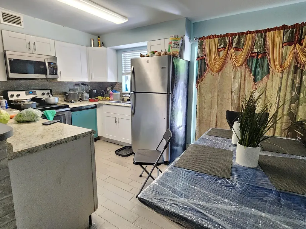 214 SW 1st Street Pompano Beach FL 33060