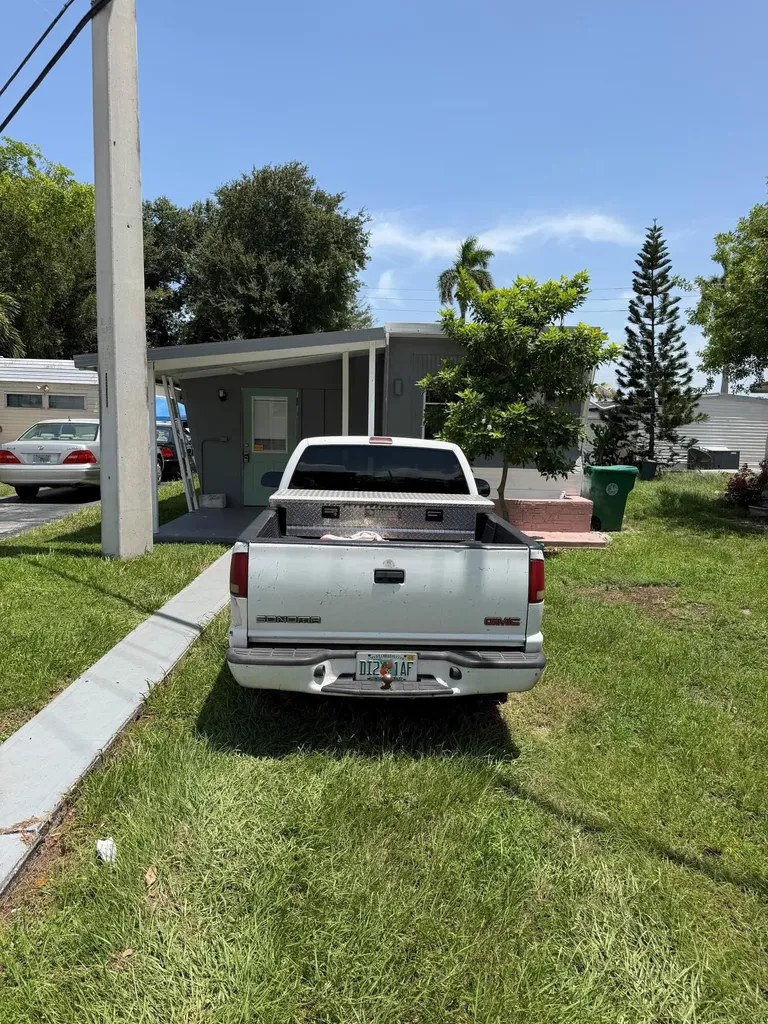 8556 Berkley Drive Davie FL 33324