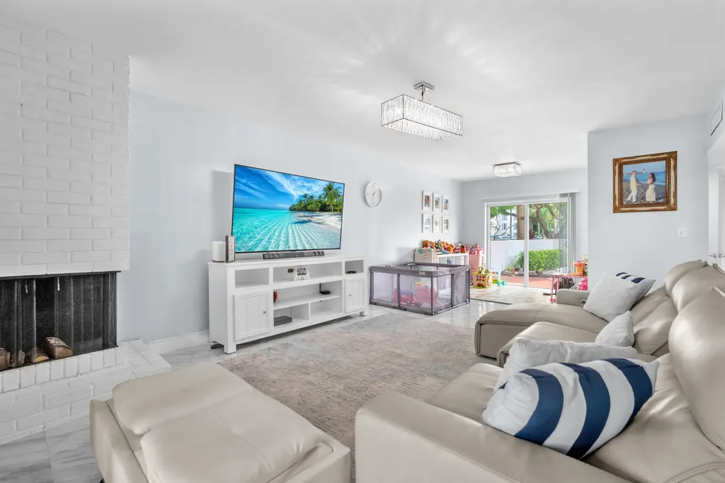 3119 N Palm Aire Drive Pompano Beach FL 33069