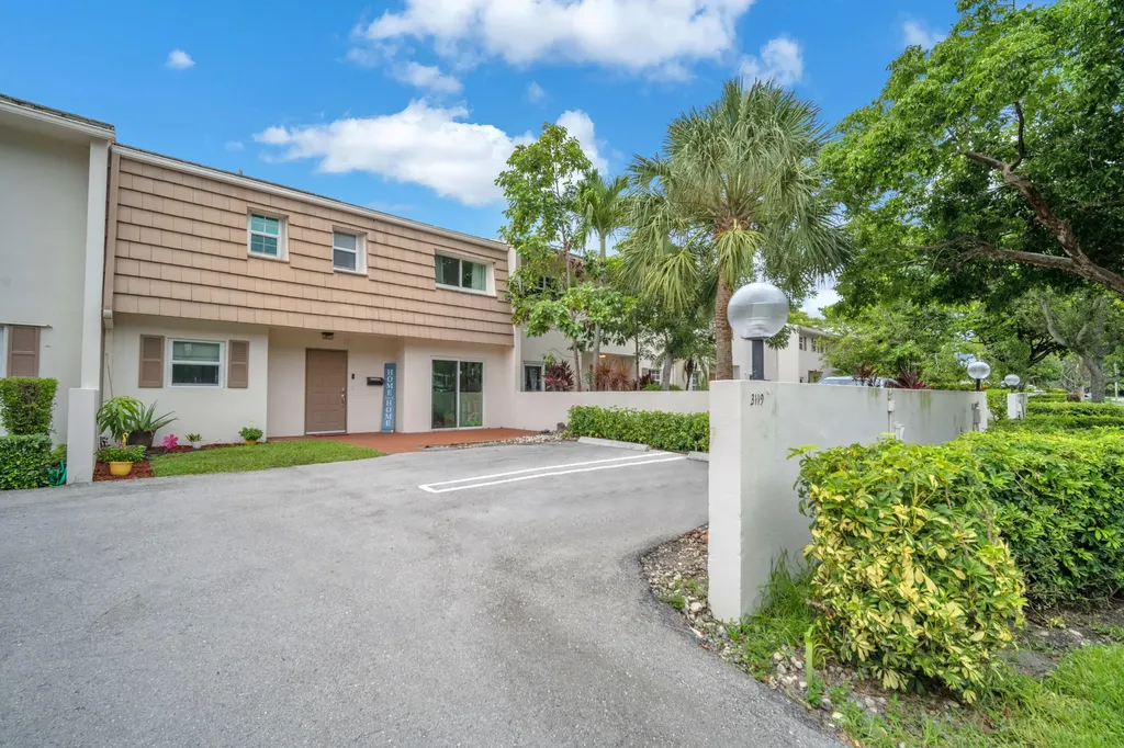 3119 N Palm Aire Drive Pompano Beach FL 33069
